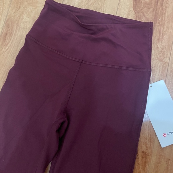 Lululemon Women SHR Groove Nulu Flared Pant Garnet Size 4 New With Tags - Picture 6 of 8